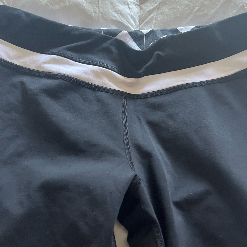 Lulu lemon crop leggings size 4
